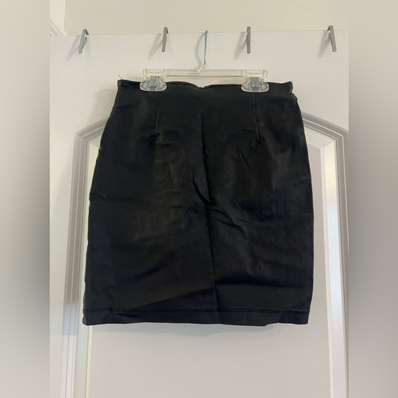 Princess Polly Mini Skirt - Picture 2 of 3